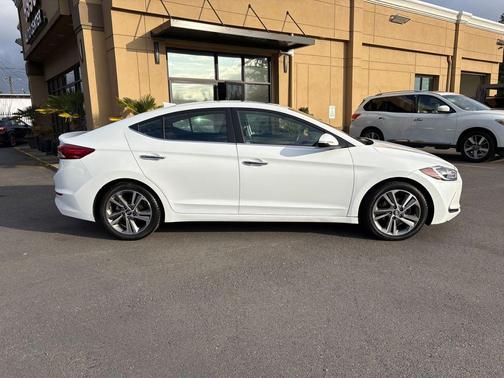 2017 Hyundai ELANTRA Limited