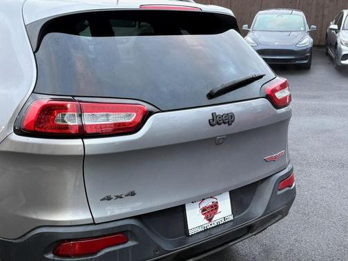 2018 Jeep Cherokee Trailhawk