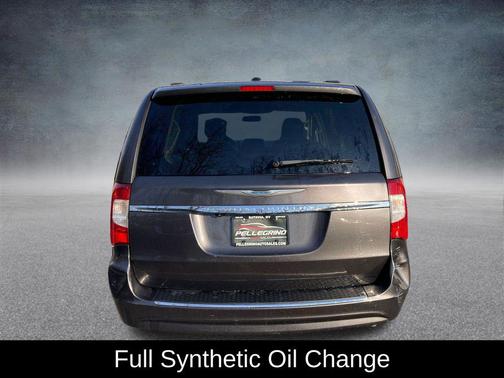 2016 Chrysler Town & Country Touring