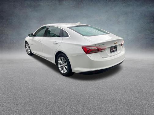 Summit White 2022 Chevrolet Malibu FWD LT