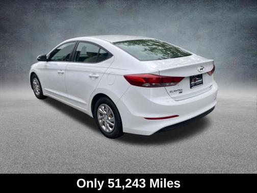 2018 Hyundai ELANTRA SE