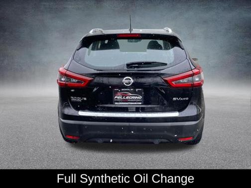 2022 Nissan Rogue Sport SV