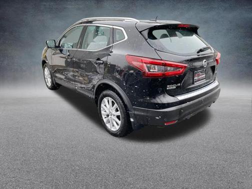 2022 Nissan Rogue Sport SV