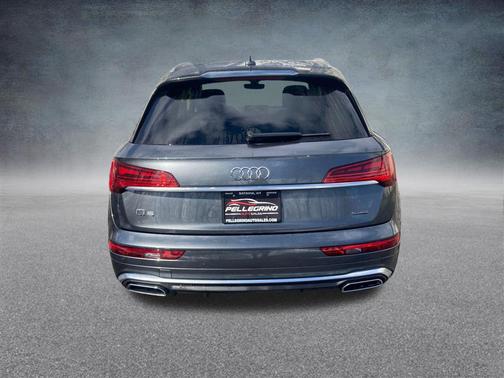 2022 Audi Q5 45 S line Premium Plus