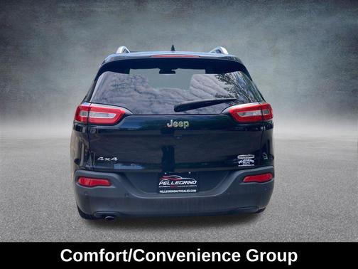 Brilliant Black Crystal Pearlcoat 2015 Jeep Cherokee Latitude