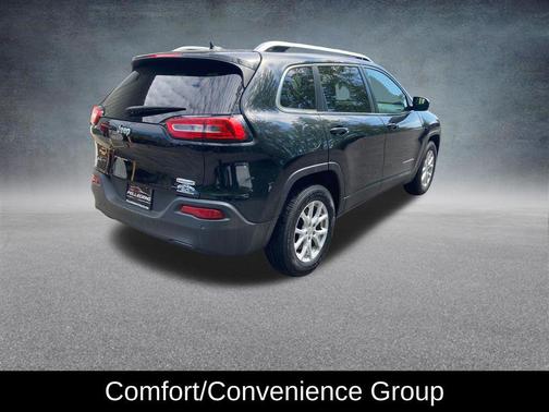 Brilliant Black Crystal Pearlcoat 2015 Jeep Cherokee Latitude