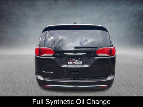 Dark Cordovan Pearlcoat 2017 Chrysler Pacifica Touring