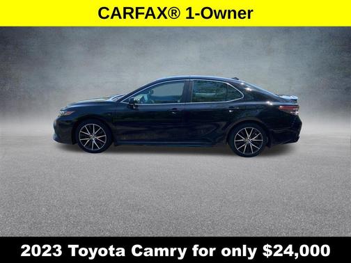 Midnight Black Metallic 2023 Toyota Camry SE