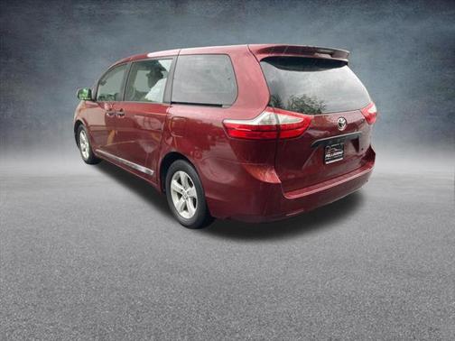 2015 Toyota Sienna L