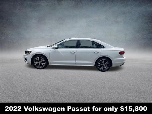 Pure White 2022 Volkswagen Passat 2.0T SE