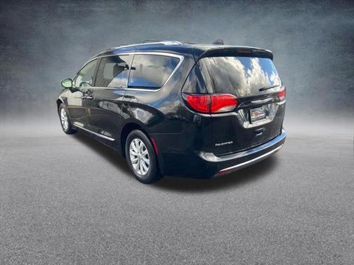 2018 Chrysler Pacifica Touring-L