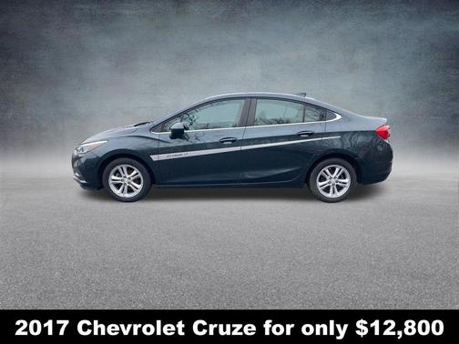 Graphite Metallic 2017 Chevrolet Cruze LT