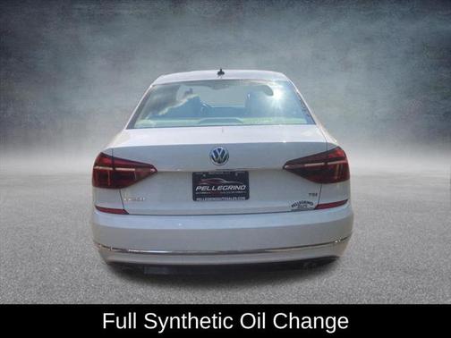 2017 Volkswagen Passat 1.8T R-Line w/Comfort