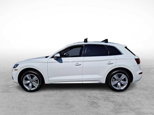 White 2019 Audi Q5 2.0T Premium Plus