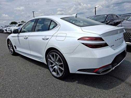 2022 Genesis G70 3.3T AWD