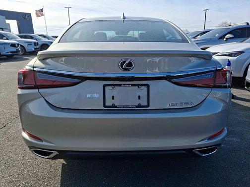 2025 Lexus ES 350 Base