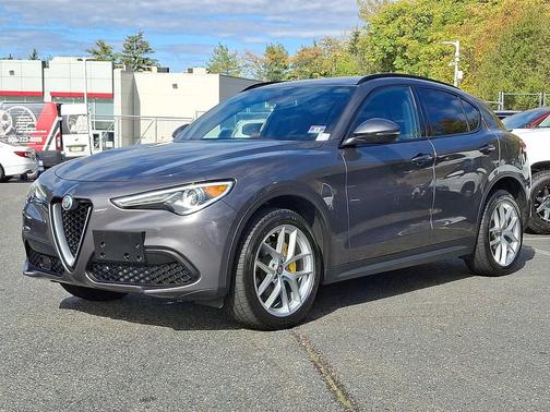 2019 Alfa Romeo Stelvio Ti Sport