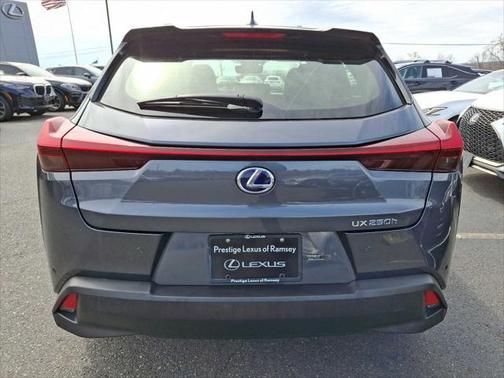 2022 Lexus UX 250h Base
