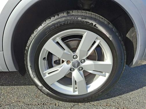 2018 Audi Q5 2.0T Premium Plus