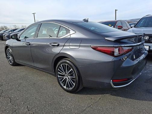 2024 Lexus ES 250 Base