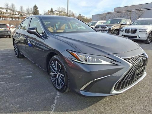 2024 Lexus ES 250 Base