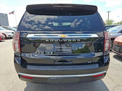 2022 Chevrolet Suburban LT