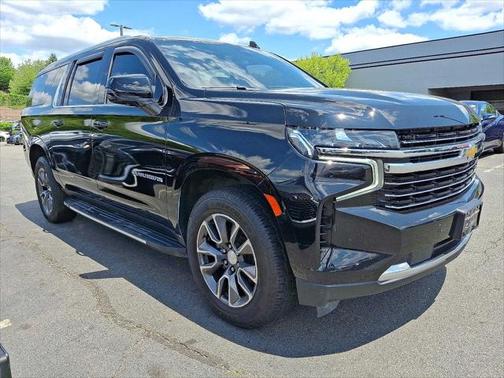 2022 Chevrolet Suburban LT