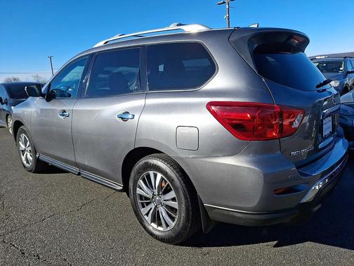 2020 Nissan Pathfinder S 4WD