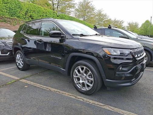 2022 Jeep Compass Latitude Lux