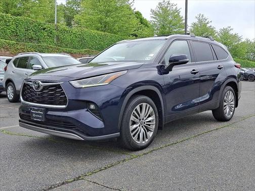 2022 Toyota Highlander Platinum
