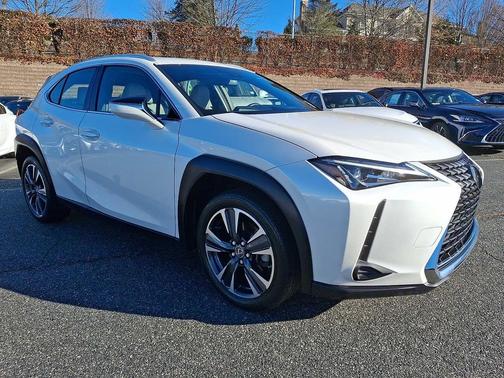 2022 Lexus UX 200 Base