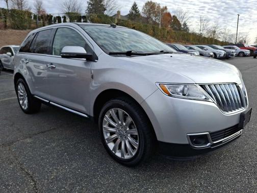 2015 Lincoln MKX Base