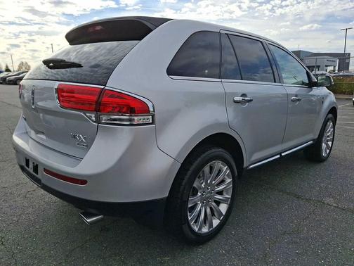 2015 Lincoln MKX Base