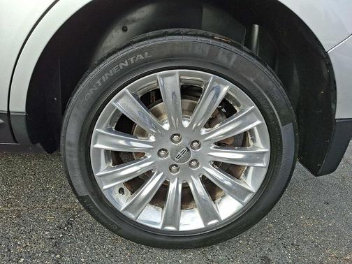 2015 Lincoln MKX Base