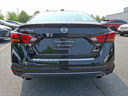2022 Nissan Altima SR Intelligent AWD
