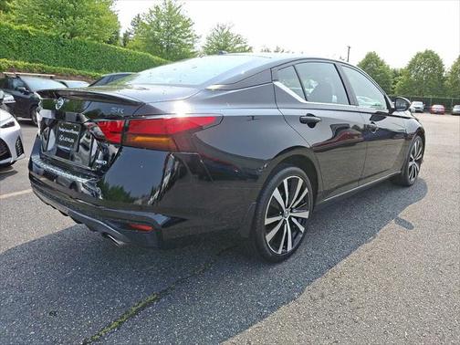 2022 Nissan Altima SR Intelligent AWD