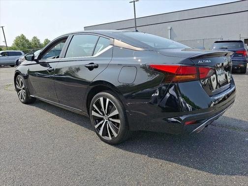 2022 Nissan Altima SR Intelligent AWD