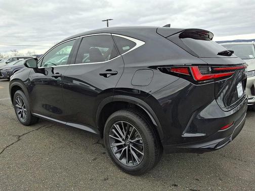 2022 Lexus NX 350h Premium