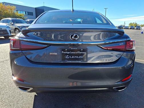 2025 Lexus ES 350 Base