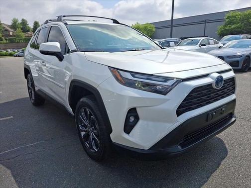 2022 Toyota RAV4 Hybrid XLE Premium