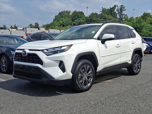 2022 Toyota RAV4 Hybrid XLE Premium