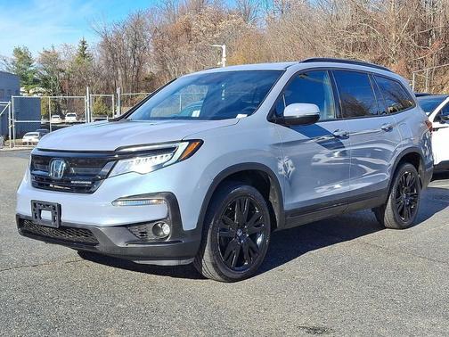 2022 Honda Pilot AWD Black Edition
