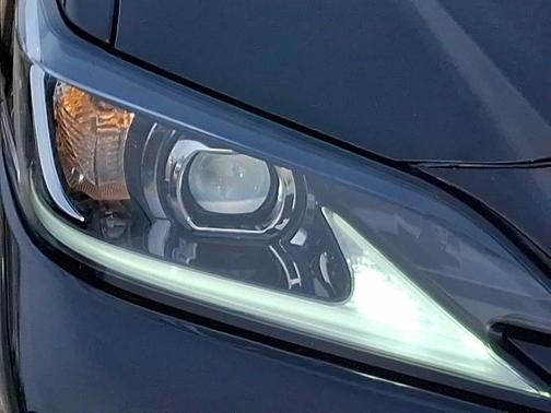 2024 Lexus ES 300h Base