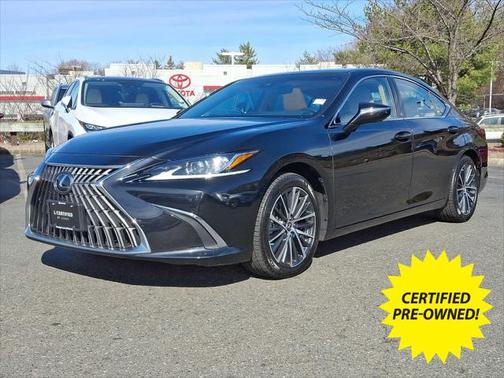 2023 Lexus ES 300h Base