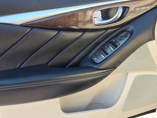 2014 INFINITI Q50 Premium