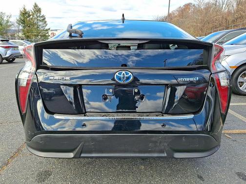 2018 Toyota Prius Four Touring