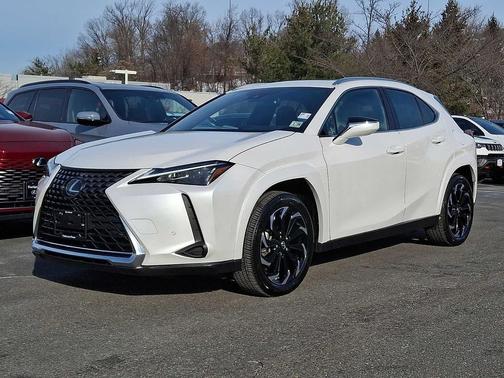 2023 Lexus UX 250h Base