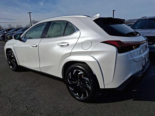 2023 Lexus UX 250h Base