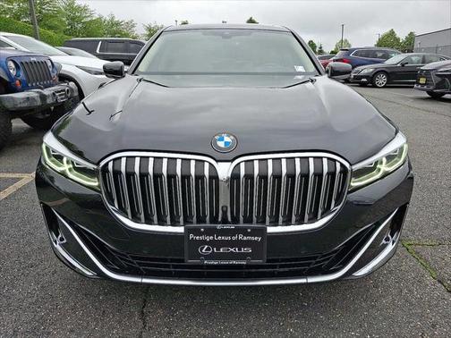 2022 BMW 750 i xDrive