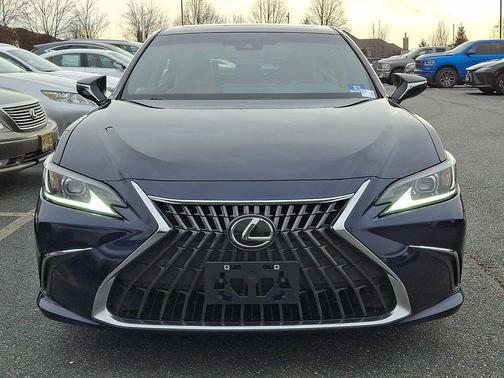 2022 Lexus ES 350 Base